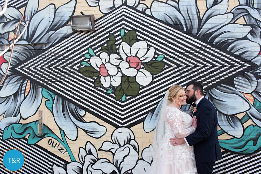 Ellie & Mike’s Elegant Detroit Colony Club Wedding