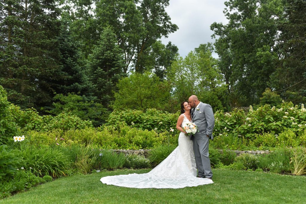Leslie & Derek’s Lovely Summer Wedding At Matthaei Botanical Gardens